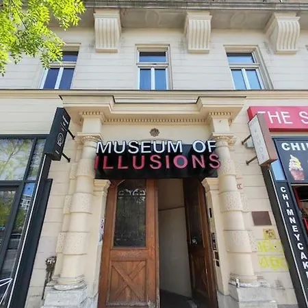 Basilica Suite With 2 Bedr Budapest Exterior photo