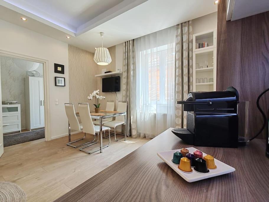 Basilica With 2 Bedr Apartment