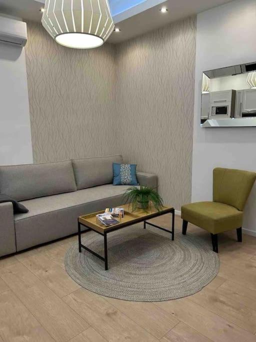 Basilica With 2 Bedr Apartment Budapest