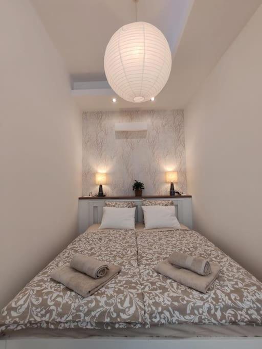 Apartment Basilica With 2 Bedr