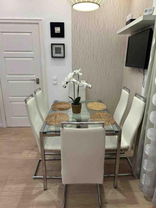 Basilica With 2 Bedr Apartment Budapest